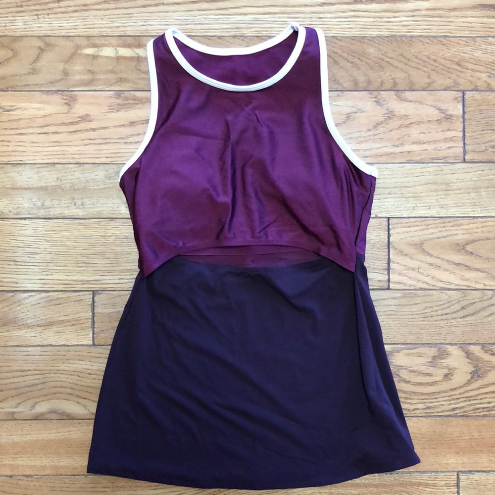 LIKE NEW ✨ Fabletics top w/ cutout